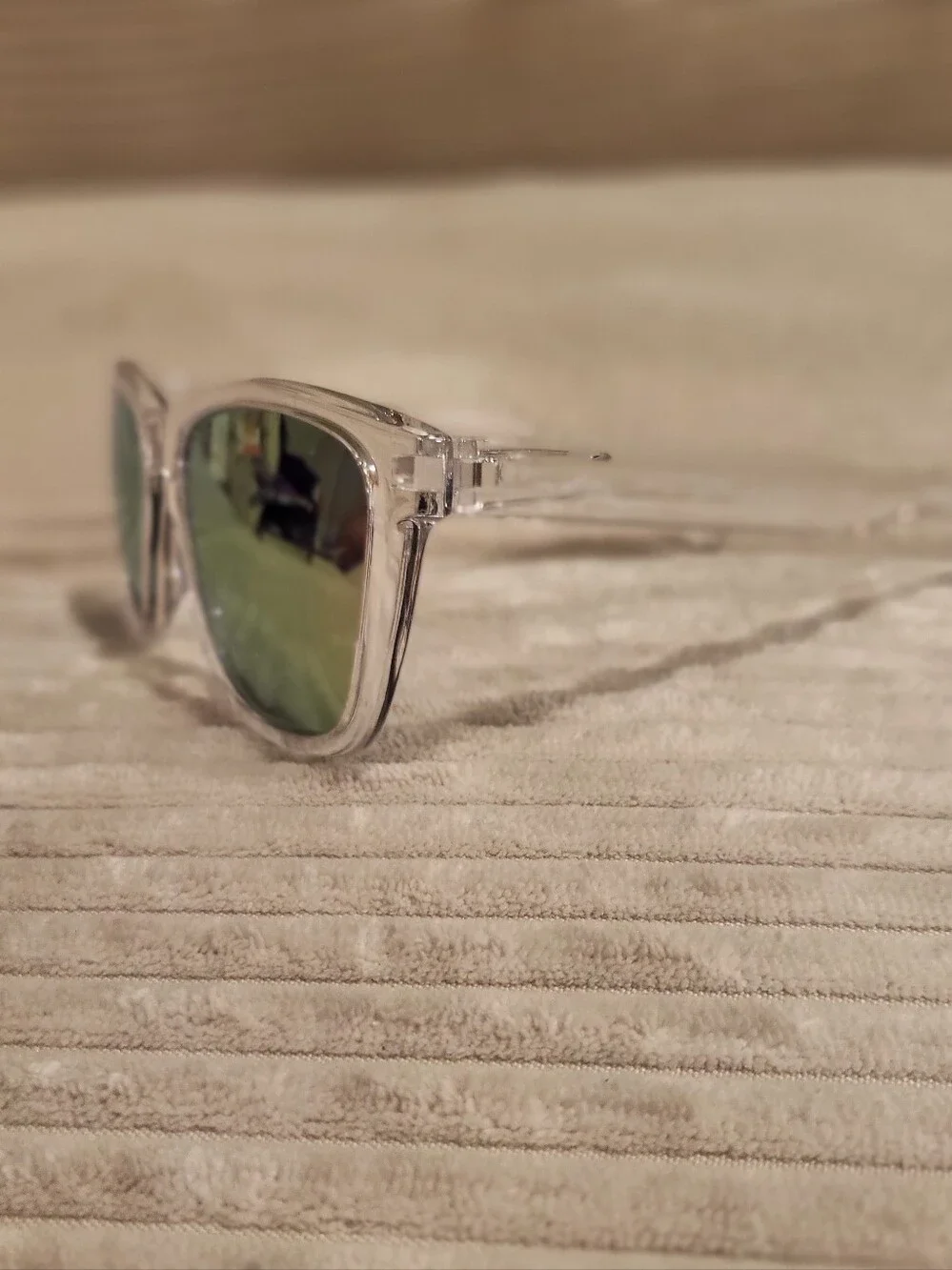 Clear Frame Sunglasses with Pink-Tinted Lenses